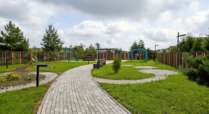 Детская площадка в коттеджном поселке